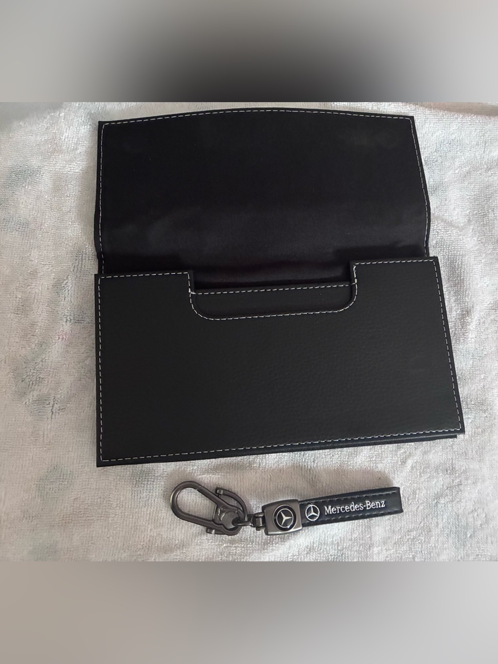 ✨ Mercedes-Benz Keychain + Document Holder | Dealership Style 🖤🚘 - Picture 3 of 3